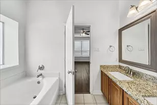 2204 Perkins Crossing Dr, Conroe, TX 77304 - Photo 9