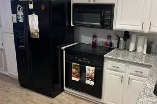 411 Sailfish Ave, Freeport, TX 77541 - Photo 5