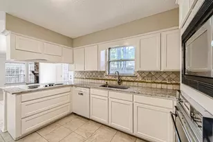19527 Enchanted Oaks Dr, Spring, TX 77388 - Photo 9
