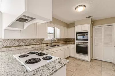 19527 Enchanted Oaks Drive, Spring, TX 77388 - Photo 7
