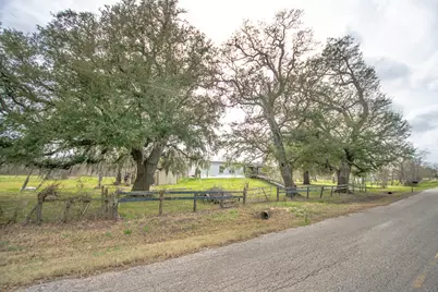 2801 County Road 444, Angleton, TX 77515 - Photo 37