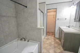 2801 County Rd 444, Angleton, TX 77515 - Photo 15