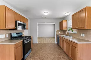 4918 Grasilla Dr, Houston, TX 77045 - Photo 3