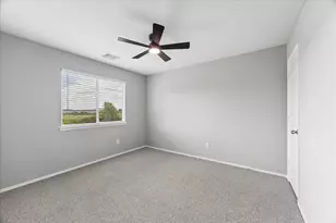 4918 Grasilla Dr, Houston, TX 77045 - Photo 9