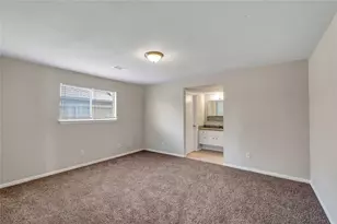 11862 S Evelyn Cir, Houston, TX 77071 - Photo 7