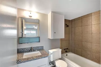 11862 S Evelyn Circle, Houston, TX 77071 - Photo 9