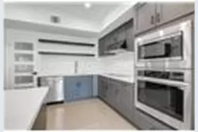 12564 Memorial Drive, Houston, TX 77024 - Photo 19