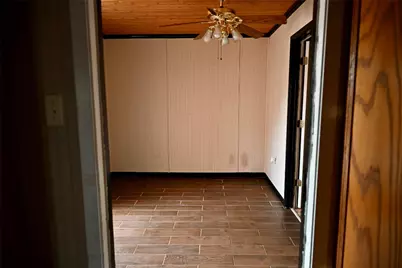 252 Bastrop Street, Angleton, TX 77515 - Photo 19