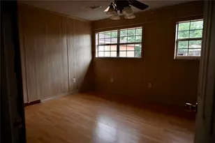 252 Bastrop St, Angleton, TX 77515 - Photo 27