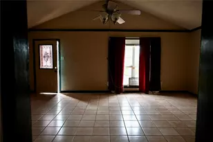 252 Bastrop St, Angleton, TX 77515 - Photo 11