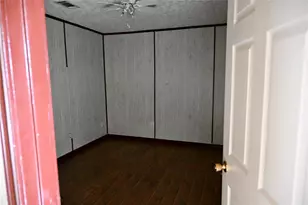 252 Bastrop St, Angleton, TX 77515 - Photo 23