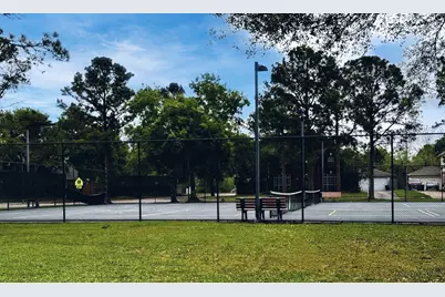 2827 Timber Briar Circle, Houston, TX 77059 - Photo 35