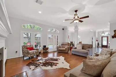 2827 Timber Briar Circle, Houston, TX 77059 - Photo 5