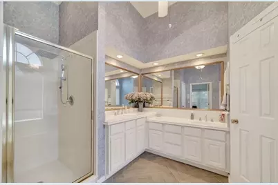2827 Timber Briar Circle, Houston, TX 77059 - Photo 21