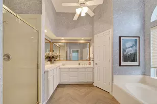 2827 Timber Briar Cir, Houston, TX 77059 - Photo 25