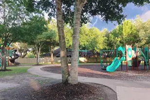 2827 Timber Briar Cir, Houston, TX 77059 - Photo 37