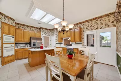 2827 Timber Briar Circle, Houston, TX 77059 - Photo 11