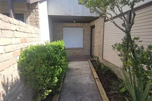 7523 Beaudelaire Cir, Galveston, TX 77551 - Photo 3