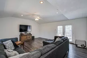 531 S 2nd St, La Porte, TX 77571 - Photo 23