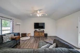 531 S 2nd St, La Porte, TX 77571 - Photo 21