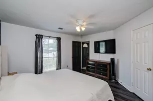 531 S 2nd St, La Porte, TX 77571 - Photo 9
