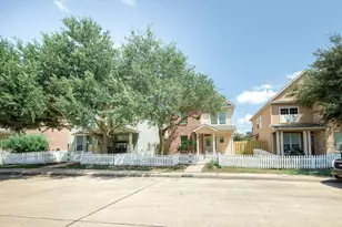 14310 Summer Garden Dr, Houston, TX 77083 - Photo 3