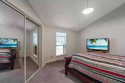 7030 Terrasso Drive, Hitchcock, TX 77563 - Photo 17