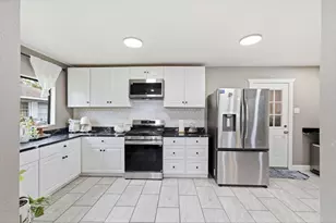 1845 Westcrest Dr, Houston, TX 77055 - Photo 7