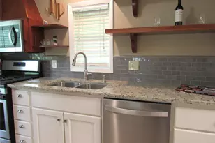 1013 Prairie Lea St, Brenham, TX 77833 - Photo 13