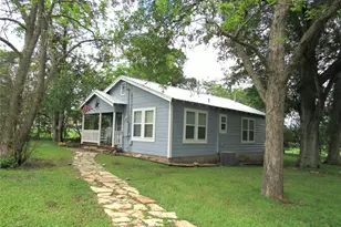 1013 Prairie Lea St, Brenham, TX 77833 - Photo 3