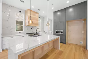 1520 Nicholson St, Houston, TX 77008 - Photo 1