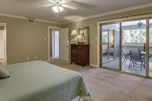 10220 Memorial Dr, Houston, TX 77024 - Photo 9