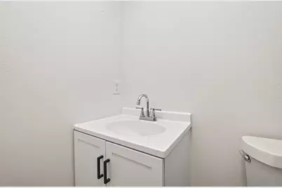 4901 Stimson Street #8, Houston, TX 77023 - Photo 11