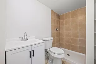 4901 Stimson St, Houston, TX 77023 - Photo 9