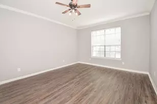 2255 Braeswood Park Dr, Houston, TX 77030 - Photo 15