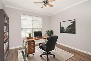 2255 Braeswood Park Dr, Houston, TX 77030 - Photo 21
