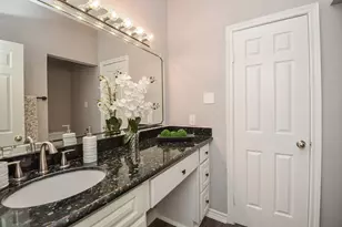 2255 Braeswood Park Dr, Houston, TX 77030 - Photo 19