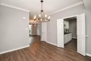 2255 Braeswood Park Dr, Houston, TX 77030 - Photo 9