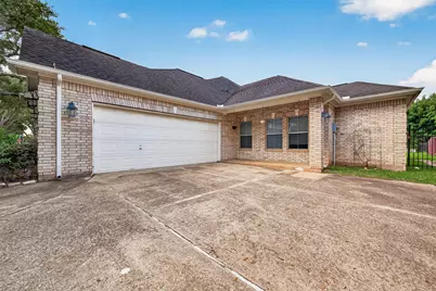 3831 Lakeridge Canyon Drive, Sugar Land, TX 77498 - Photo 3