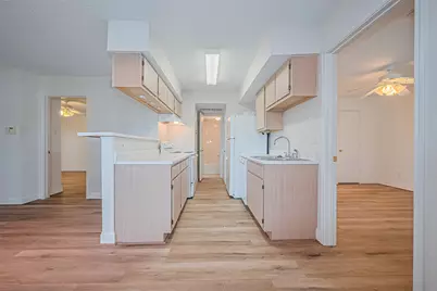 2750 Holly Hall Street #910, Houston, TX 77054 - Photo 11