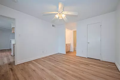 2750 Holly Hall Street #910, Houston, TX 77054 - Photo 25