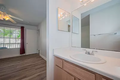 2750 Holly Hall Street #910, Houston, TX 77054 - Photo 29