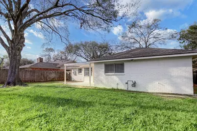 6227 Leaf Arbor Drive, Houston, TX 77092 - Photo 15