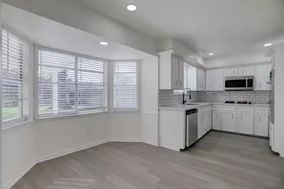 6227 Leaf Arbor Drive, Houston, TX 77092 - Photo 5