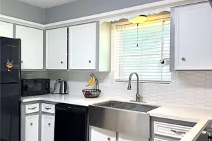 1402 Trailwood Village Dr, Houston, TX 77339 - Photo 9