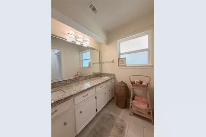 1402 Trailwood Village Drive, Houston, TX 77339 - Photo 17
