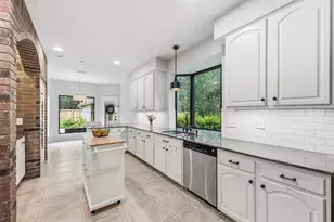 10 Brookline Ct, The Woodlands, TX 77381 - Photo 11