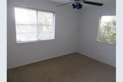 2912 25th Street N, Texas City, TX 77590 - Photo 5