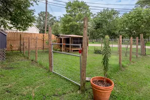 159 S Pecan Ave, Groveton, TX 75845 - Photo 25
