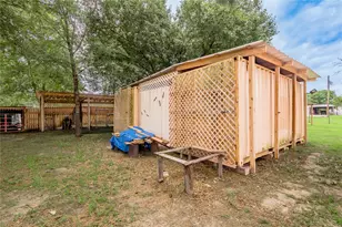 159 S Pecan Ave, Groveton, TX 75845 - Photo 19